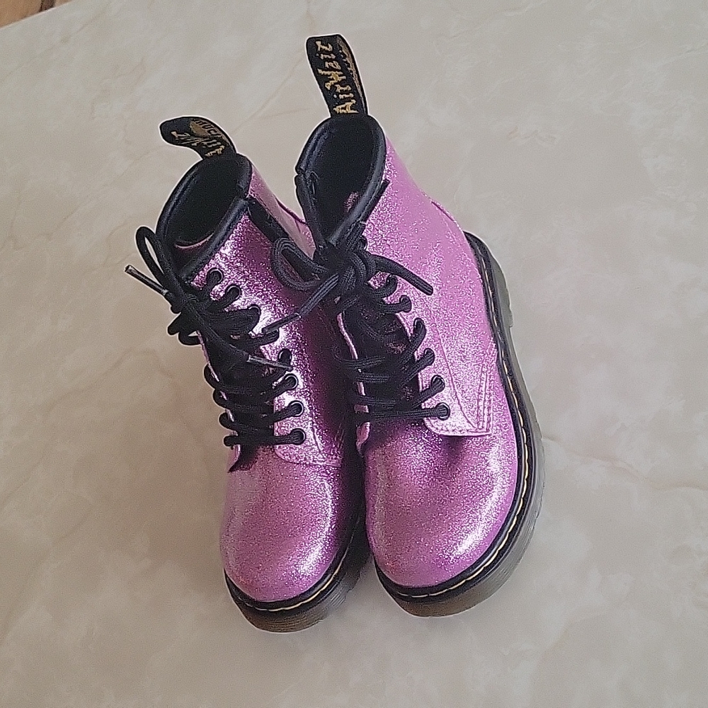 Like new Dr. Martens girls